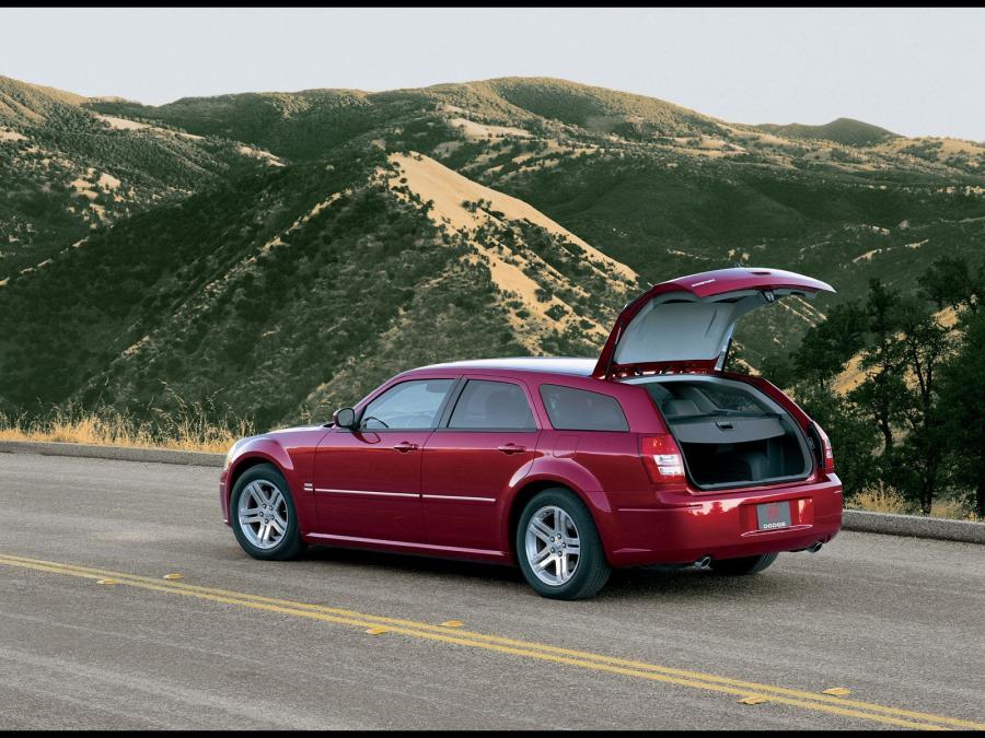  Dodge Magnum 2005 года  (фото 13 из 18)